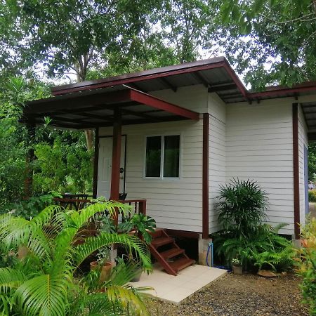 Sameikei Homestay Phrae Eksteriør billede