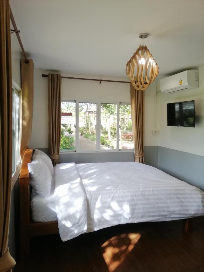 Sameikei Homestay Phrae Eksteriør billede