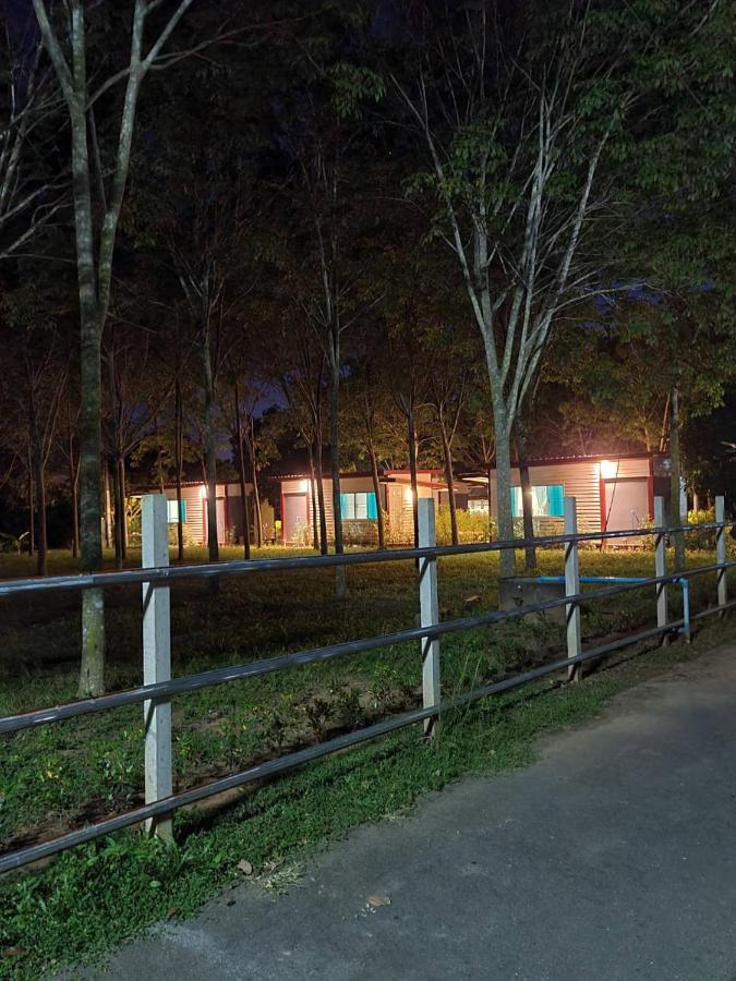 Sameikei Homestay Phrae Eksteriør billede