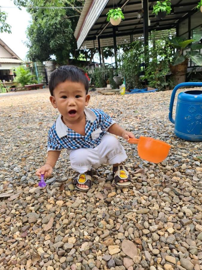 Sameikei Homestay Phrae Eksteriør billede