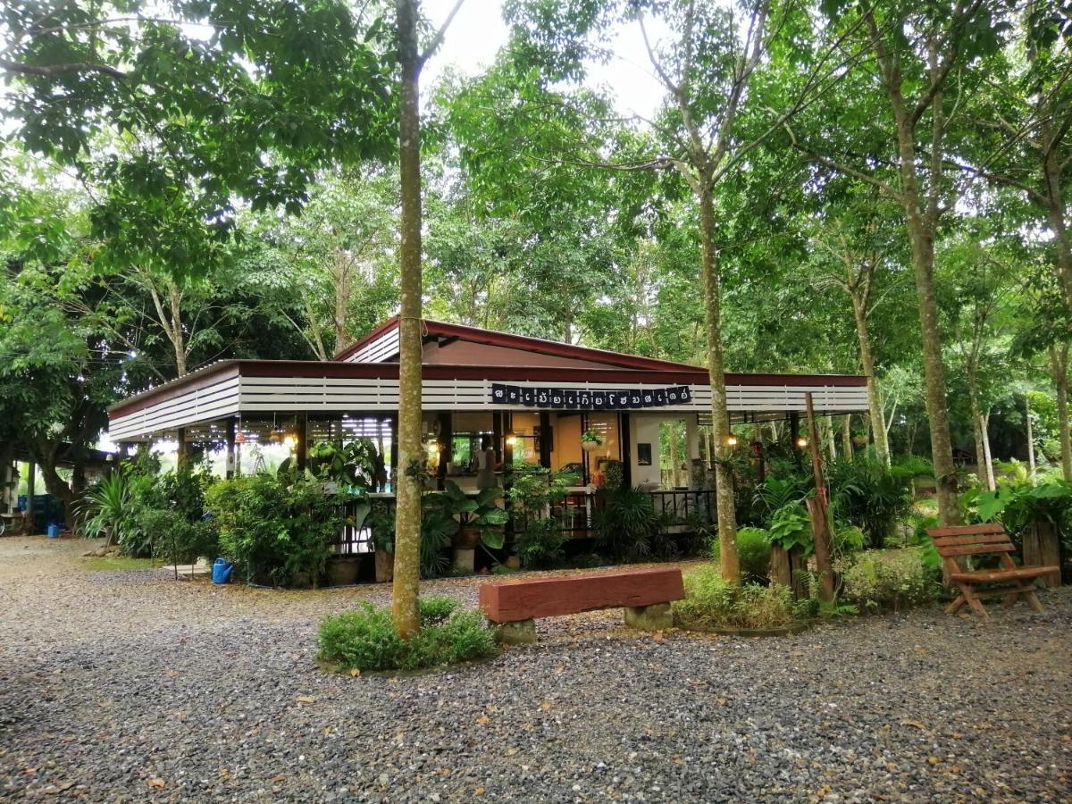 Sameikei Homestay Phrae Eksteriør billede
