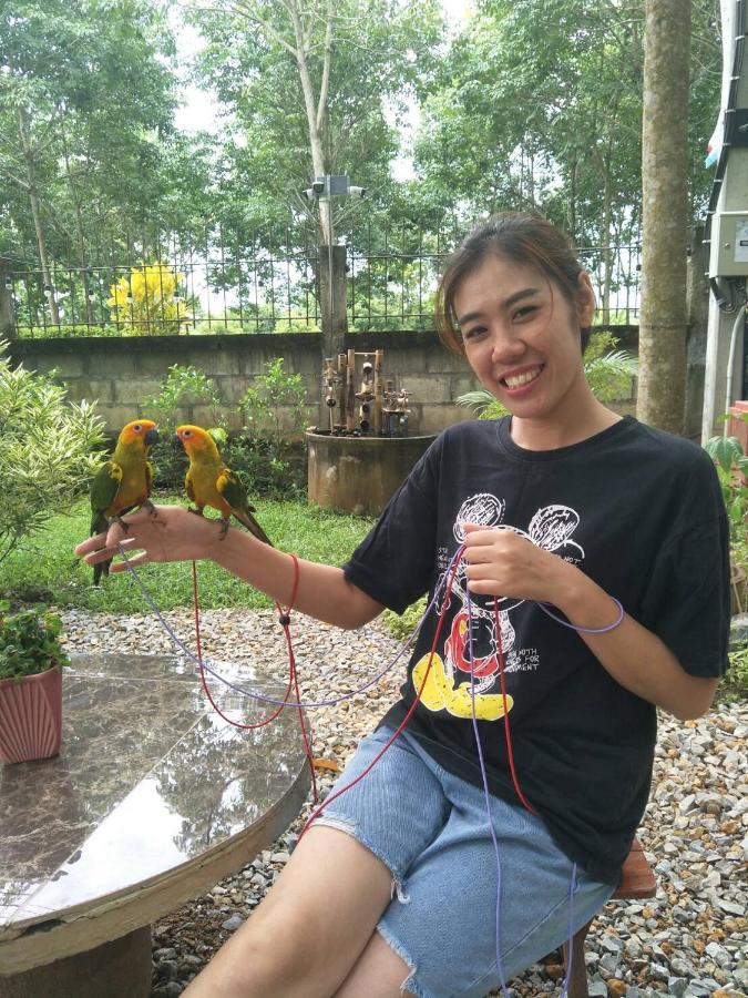Sameikei Homestay Phrae Eksteriør billede